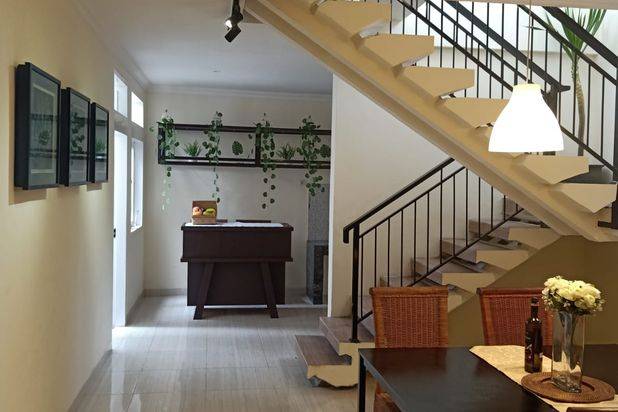 Rumah Minimalis Terawat di Sayap Burangrang, Bandung Kota