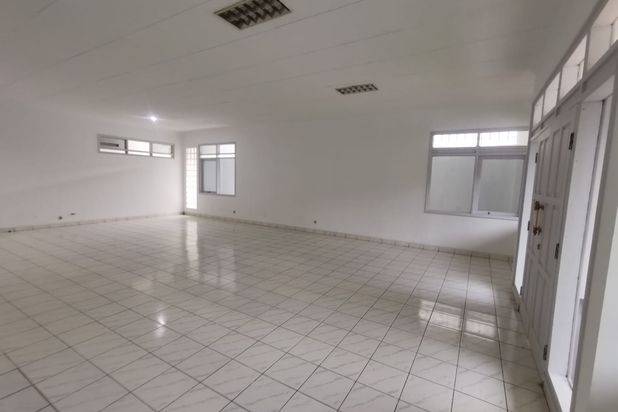 Rumah Lux Terawat di Sayap Buah Batu, Bandung