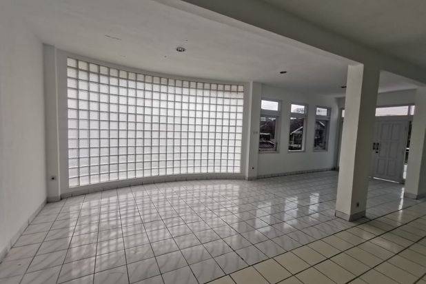 Rumah Lux Terawat di Sayap Buah Batu, Bandung