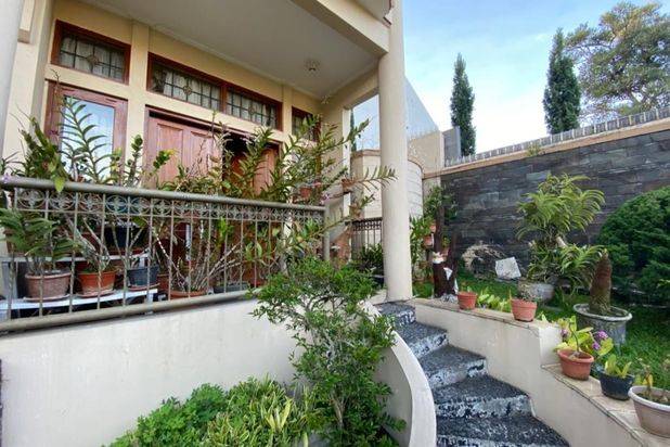 Rumah Lux Siap Huni di Komplek Setra Duta, Bandung