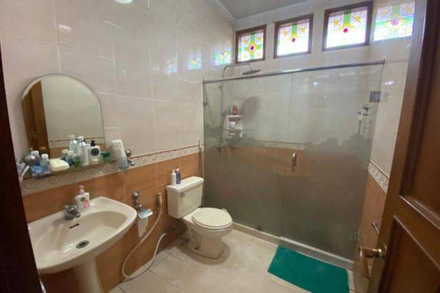 Rumah Lux Siap Huni di Komplek Setra Duta, Bandung