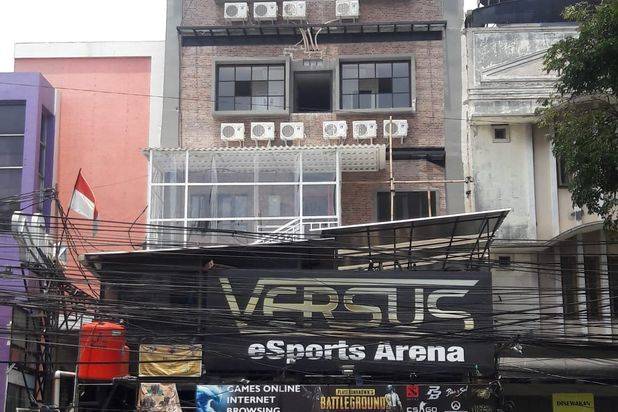 Rukost Strategis di Mainroad jl Surya Sumantri, bandung