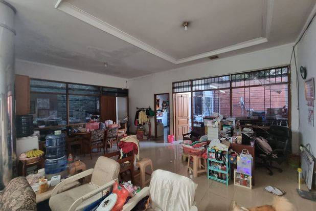 Rumah Asri Terawat di Mainroad jl Surya Sumantri, Bandung