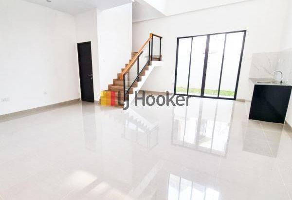 Rumah Baru 3 Lantai Hadap Timur Di Perum The Icon Central