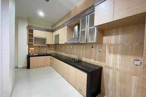 Dijual Rumah 3 Lantai Tropicana Residence Full Ingterior