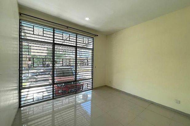 Dijual Rumah 3 Lantai Tropicana Residence Full Ingterior