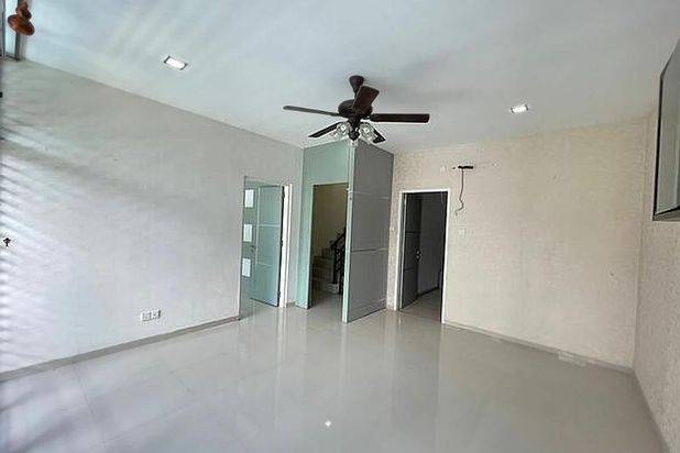 Dijual Rumah 3 Lantai Tropicana Residence Full Ingterior