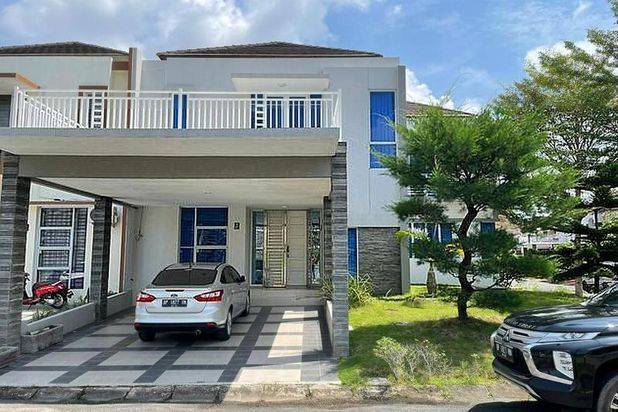 Rumah Cantik Bella Vista Siap Huni Full Furnish Dijual Cepat