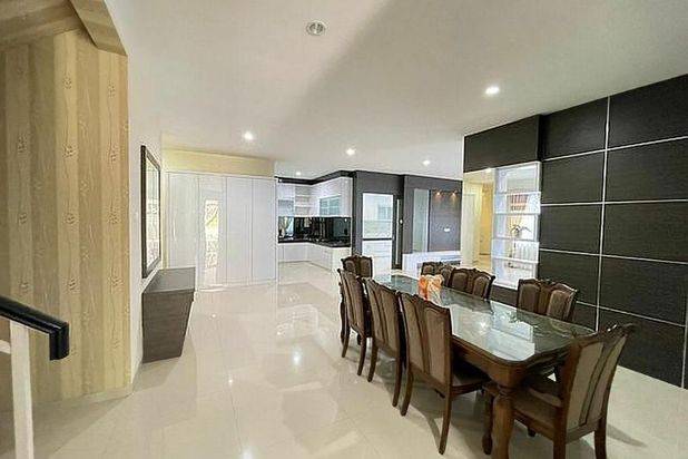 Rumah Cantik Bella Vista Siap Huni Full Furnish Dijual Cepat