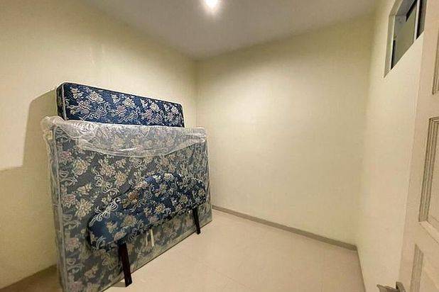 Rumah Cantik Bella Vista Siap Huni Full Furnish Dijual Cepat