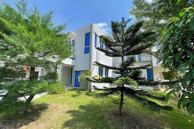 Rumah Cantik Bella Vista Siap Huni Full Furnish Dijual Cepat