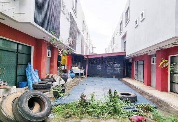 Townhouse 3 Lantai Siap Pakai Di The Centro Central Sukajadi