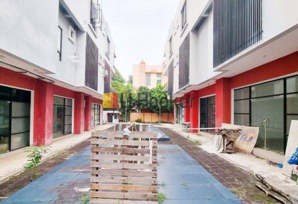 Townhouse 3 Lantai Siap Pakai Di The Centro Central Sukajadi
