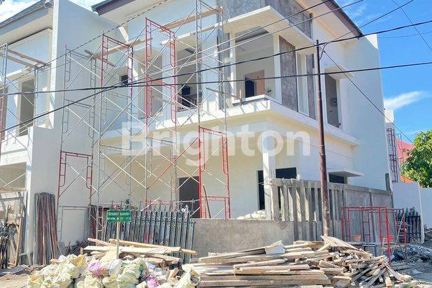 Rumah Baru Cantik Minimalis Hook 2 Lantai di Rungkut