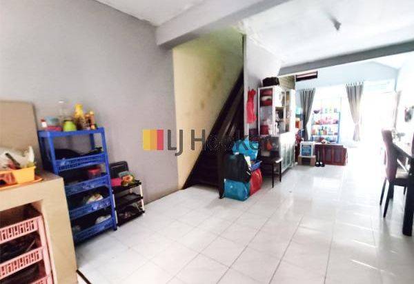 Rumah Tengah Kota Di Perum Happy Garden