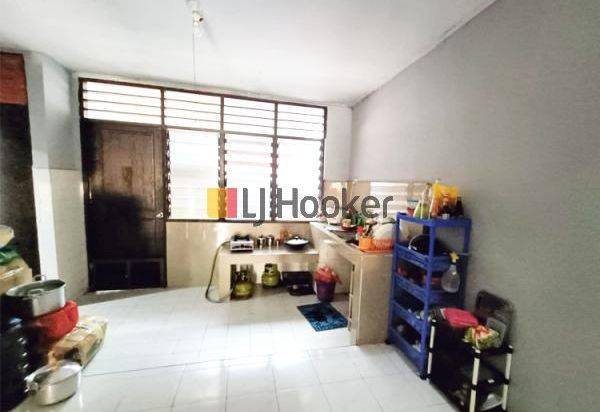 Rumah Tengah Kota Di Perum Happy Garden