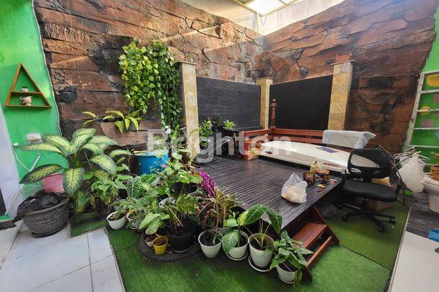 Rumah Mewah Asri di Surabaya Timur