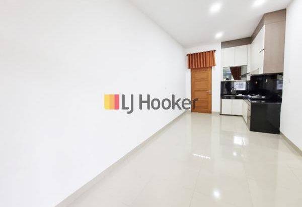 Disewakan Rumah Mewah 2 Lantai Di Taman Golf Residence