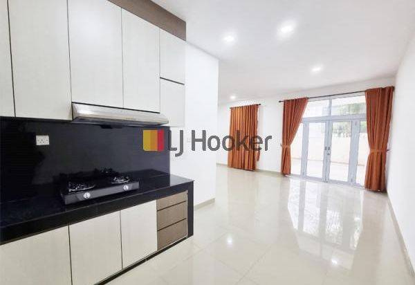 Disewakan Rumah Mewah 2 Lantai Di Taman Golf Residence