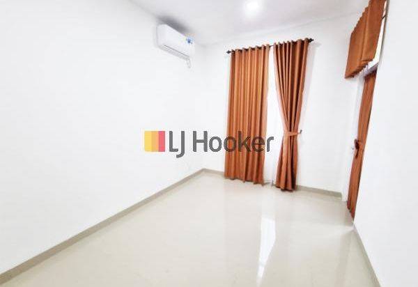 Disewakan Rumah Mewah 2 Lantai Di Taman Golf Residence