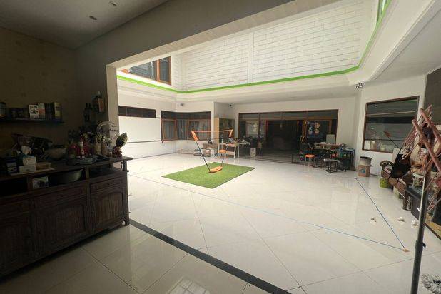 Rumah Lux Bagus Di Singgasana Hadap Barat
