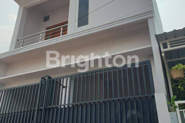RUMAH MURAH 2 LANTAI BARU RENOVASI DI WAGE-TAMAN
