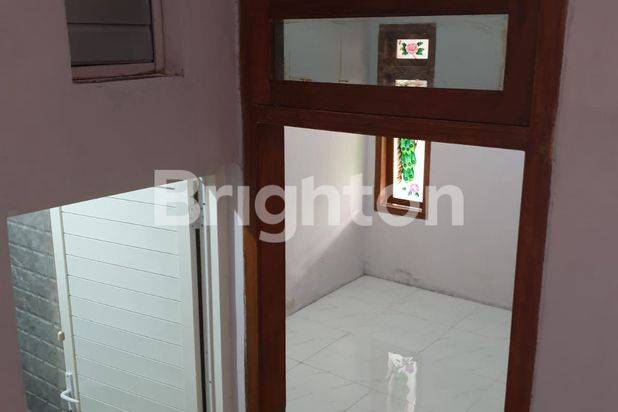 RUMAH MURAH 2 LANTAI BARU RENOVASI DI WAGE-TAMAN