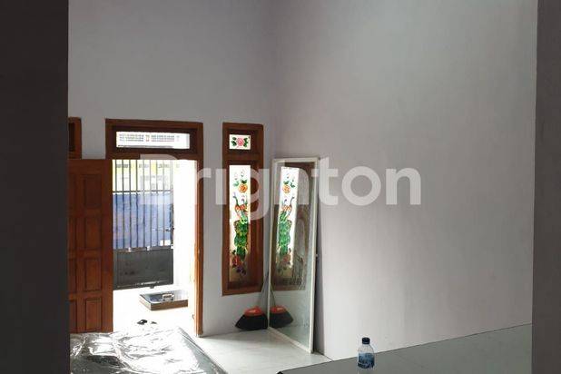 RUMAH MURAH 2 LANTAI BARU RENOVASI DI WAGE-TAMAN