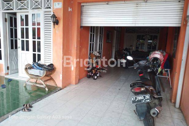 Rumah cantik di perumahan komplek ramayana