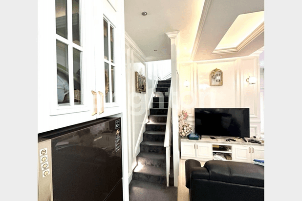 RUMAH SIAP HUNI INCLUDE FURNISHED JL KETINTANG MADYA, JAMBANGAN