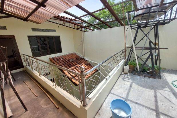 Rumah Bagus Di Jl.Anggrek-Cipto Mangunkusumo