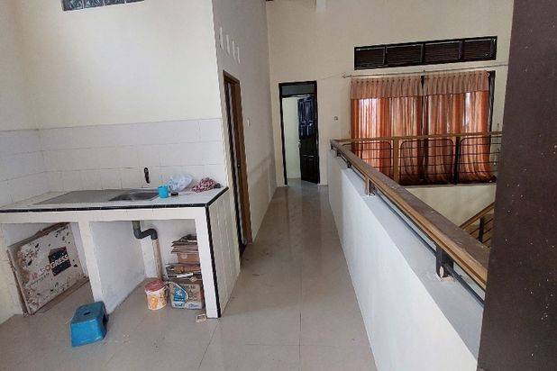 Rumah Bagus Di Jl.Anggrek-Cipto Mangunkusumo