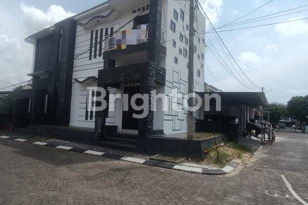 RUMAH BESAR 3 LANTAI COCOK UNTUK MESS/KANTOR DIPERUMAHAN WIKA BALIKPAPAN