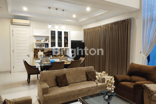 RUMAH MEWAH MINIMALIS SIAP HUNI DARMO HILL SURABAYA BARAT