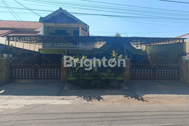 Rumah di Rungkut Asri Lokasi Strategis cocok utk Usaha dekat Fasum