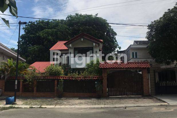 RUMAH KONSEP VILLA DI ORCHID PARK