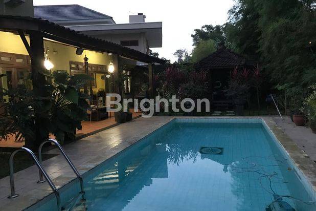 RUMAH KONSEP VILLA DI ORCHID PARK