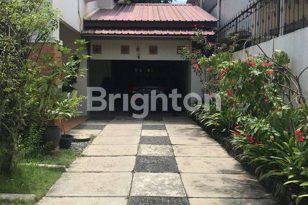 RUMAH KONSEP VILLA DI ORCHID PARK