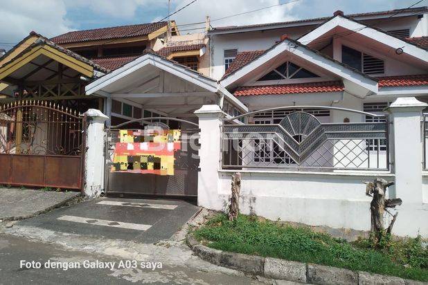 rumah cantik dekat sekolahan Ipeka dan Sekolahan BIS