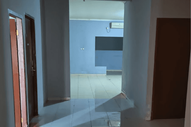 Rumah Luas Strategis di Griya Rajawali, Tangerang Selatan Siap KPR J15726