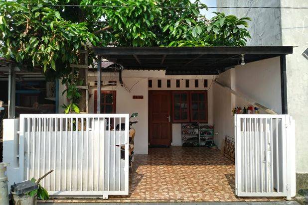 Rumah Minimalis Dekat Sekolah dan Perbelanjaan di Depok Siap KPR J14311