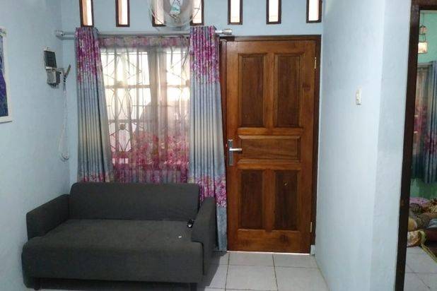 Rumah Minimalis Dekat Sekolah dan Perbelanjaan di Depok Siap KPR J14311