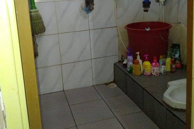 Rumah Minimalis Dekat Sekolah dan Perbelanjaan di Depok Siap KPR J14311