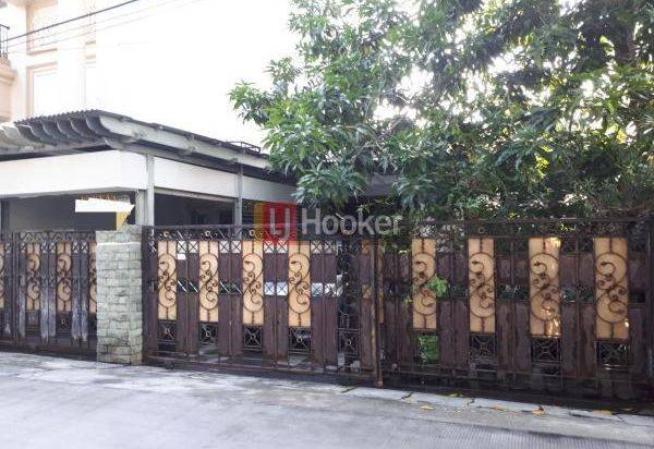 Rumah Di Gading Elok Timur Dijual
