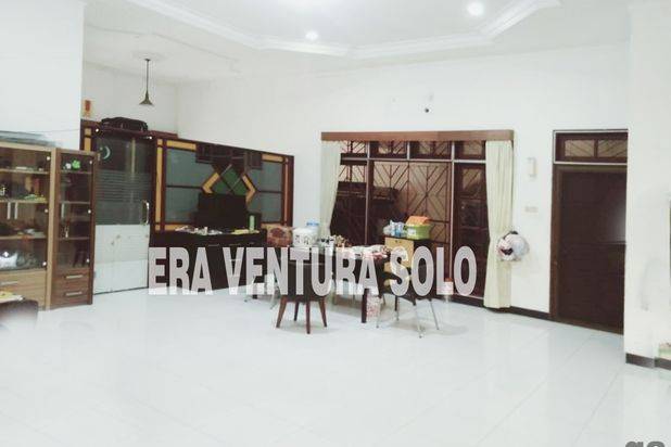 Rumah Kawasan Elite Solo Baru
