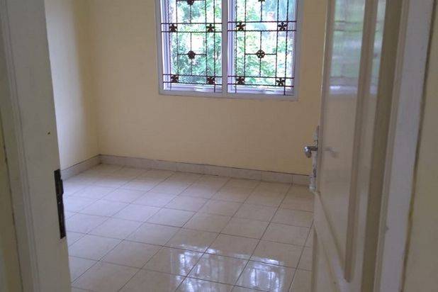 Rumah Catania Deltamas Cikarang Luas 152/60 Rp 32 Jt/Th 2 + 1 KT 2 KM