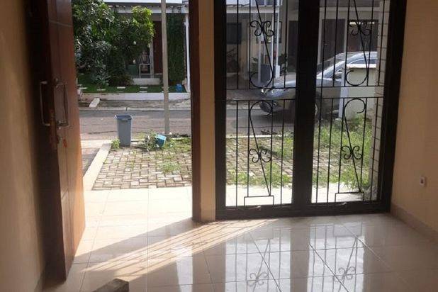 Rumah fresno Deltamas Cikarang 2 Lt Luas 136/82 m2 Rp 40 Jt/Th 3+1 KT 2+1 KM