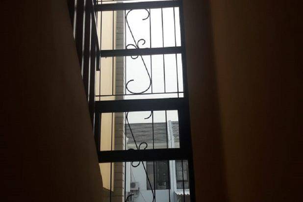 Rumah fresno Deltamas Cikarang 2 Lt Luas 136/82 m2 Rp 40 Jt/Th 3+1 KT 2+1 KM