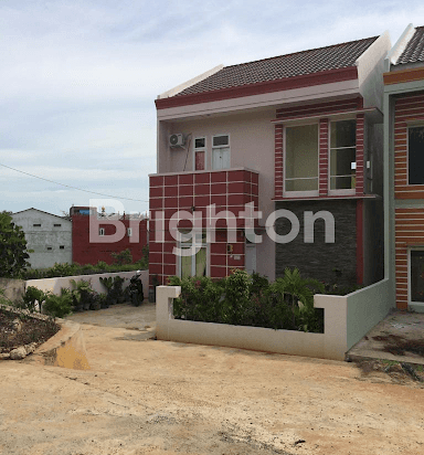 BALIKPAPAN, RUMAH CANTIK TENGAH KOTA (Y255)