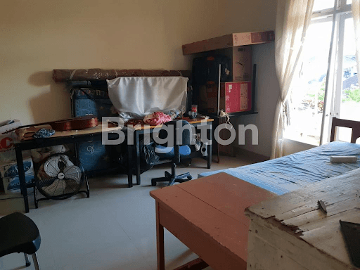BALIKPAPAN, RUMAH CANTIK TENGAH KOTA (Y255)